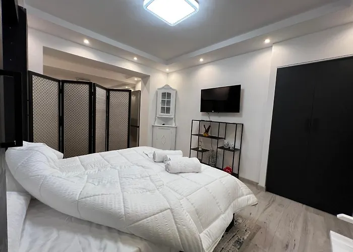 On Myslym Shyri Apartmán *