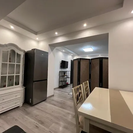 Apartment On Myslym Shyri