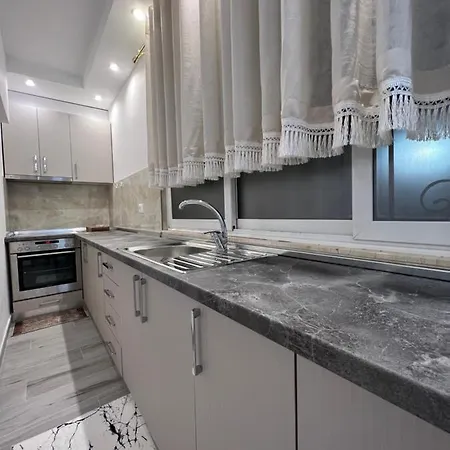 Apartment On Myslym Shyri Tirana