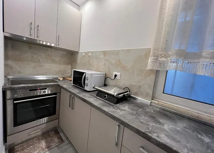 On Myslym Shyri Appartamento *